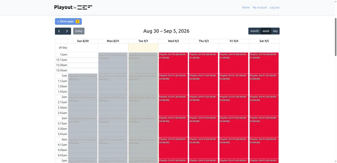 Rejilla de programación semanal con las playlists colocadas por día y hora.